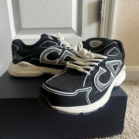 Dior b30 black and white size 10.5 mens us - Picture 1 of 3